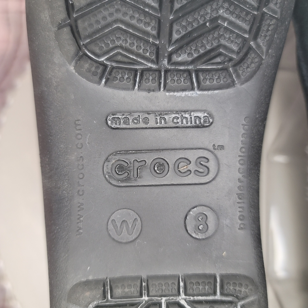 Crocs Mammoth Winter Ballet Flats in black suede. - Picture 10 of 11